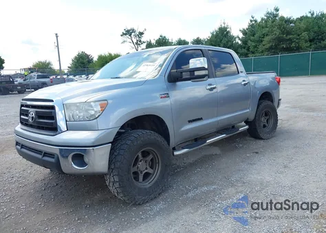 2012 Toyota Tundra Grade 5.7L V8 z USA, uszkodzony, nr VIN 5TFDW5F17CX237447